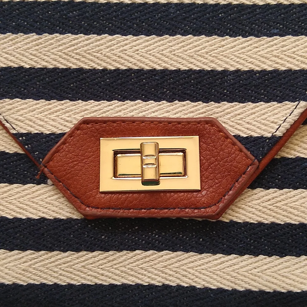 N/A flat purse